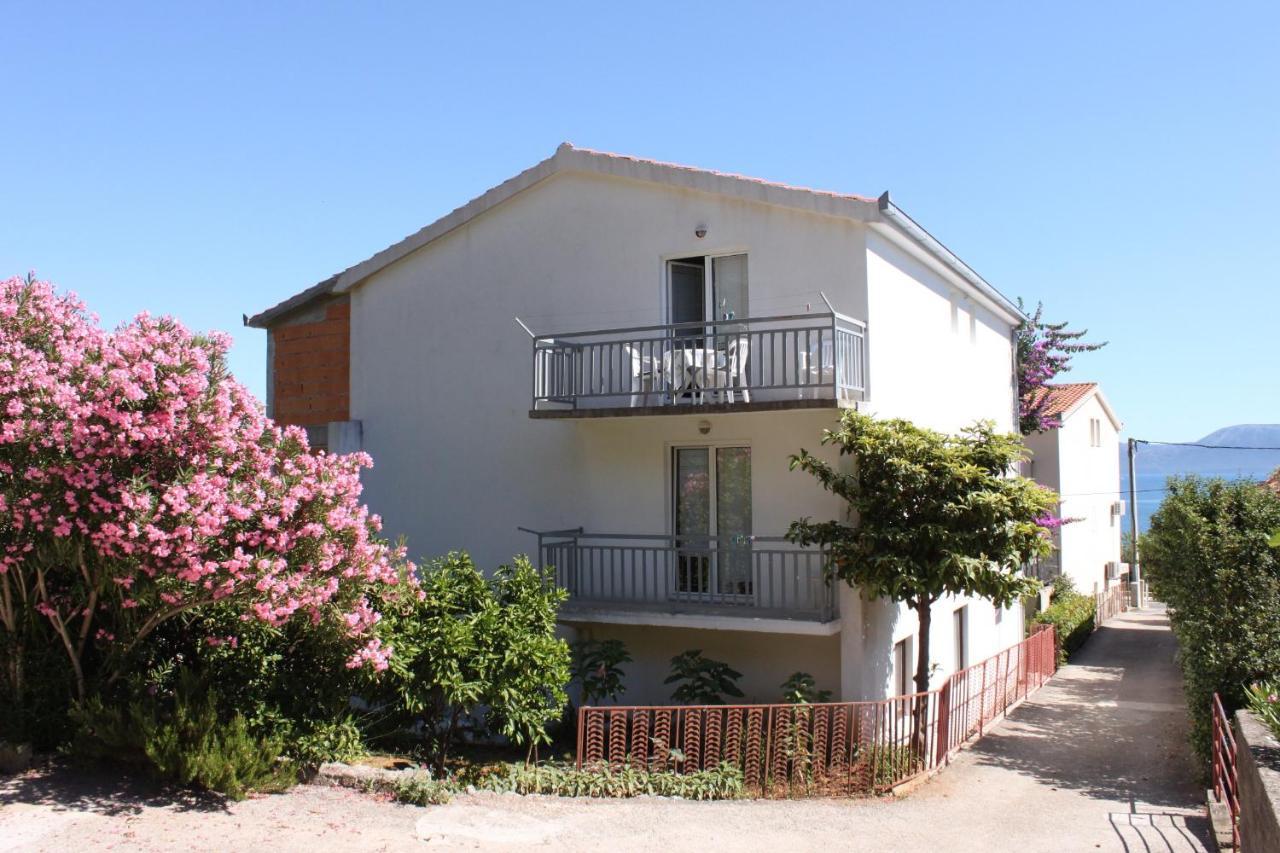 Apartments By The Sea Podaca, Makarska - 6745 المظهر الخارجي الصورة